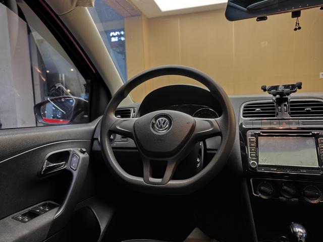 2014 Polo 1.6L Automatic 30th Anniversary Edition -u22634975 | ZEEX AUTO